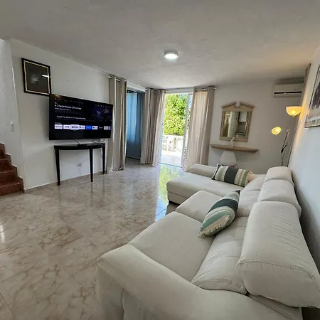 Vilă Americas 4- Bedroom Parking Private