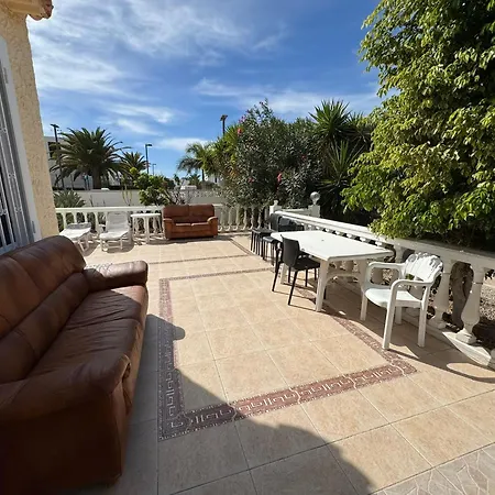 Vilă Americas 4- Bedroom Parking Private Playa de las Americas (Tenerife)
