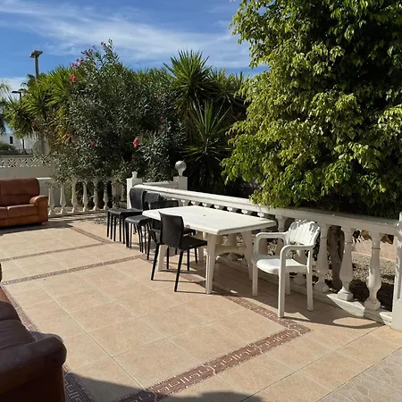 Vilă Americas 4- Bedroom Parking Private Playa de las Americas (Tenerife)